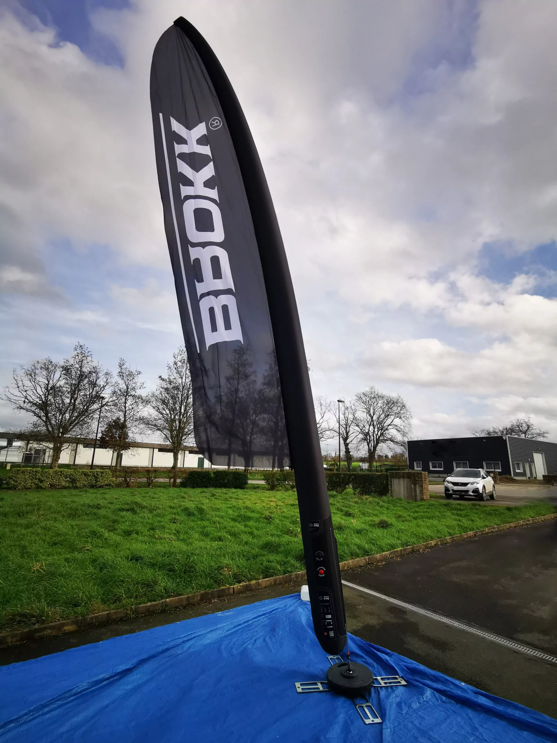 Drapeau gonflable 8m &ndash; Image 3