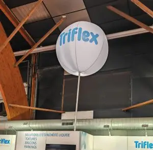 Sph&egrave;re sur mat 1m60m matsph&egrave;re ballon sur pied salon foire communication &eacute;v&eacute;nementiel publicit&eacute; gonflable salon Artibat Rennes
